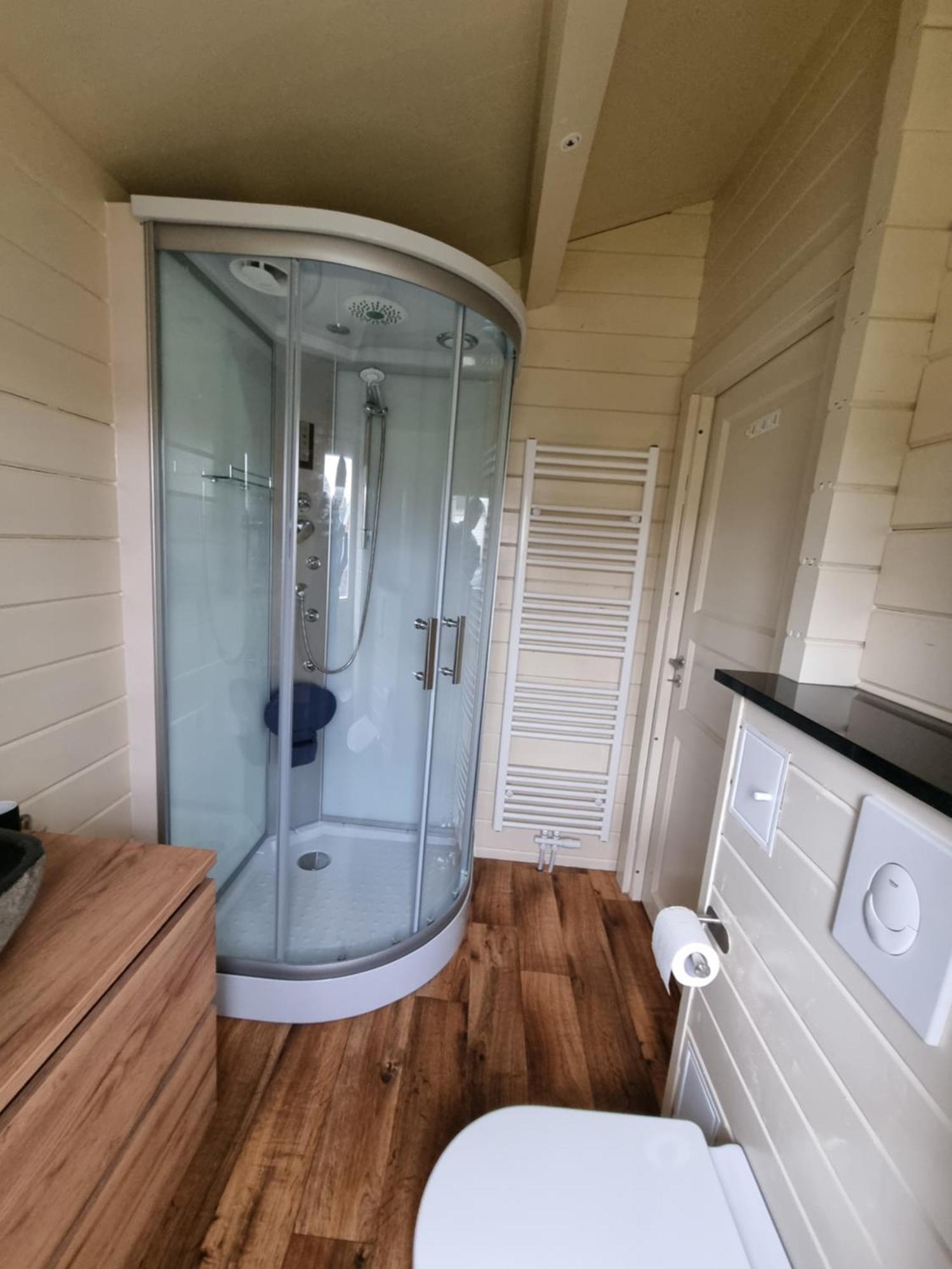 Nieuw - Luxe Blokhut Chalet In Bosrijke Omgeving Anloo Eksteriør billede